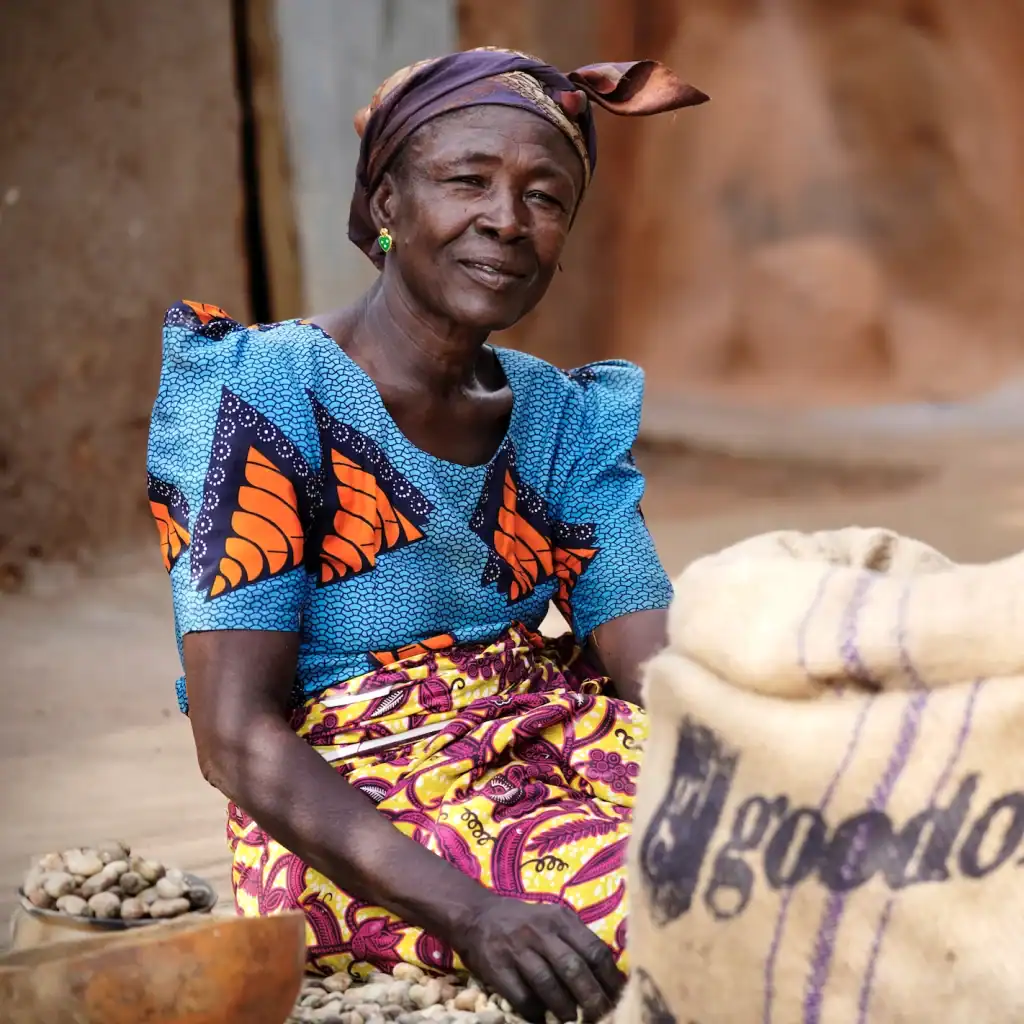 Build income for farmers through sustainable agriculture and community support initiatives.